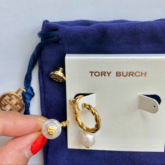 Tory Burch Rope Pearl Gold Earrings New w/ Pouch - Picture 4 of 7